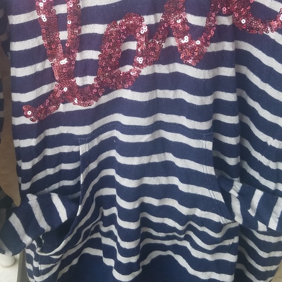 🖐5/$25🖐MissChievous Large LOVE hoodie - Picture 5 of 5